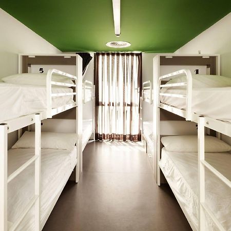Amistat Beach Hostel Barcelona Kültér fotó