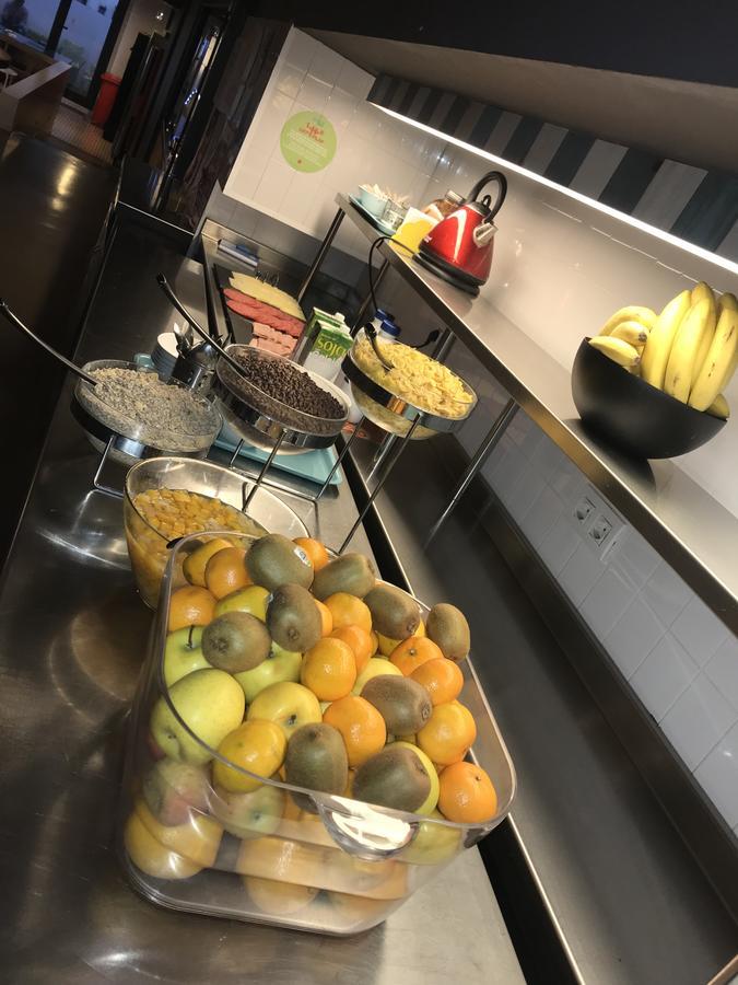 Amistat Beach Hostel Barcelona Kültér fotó