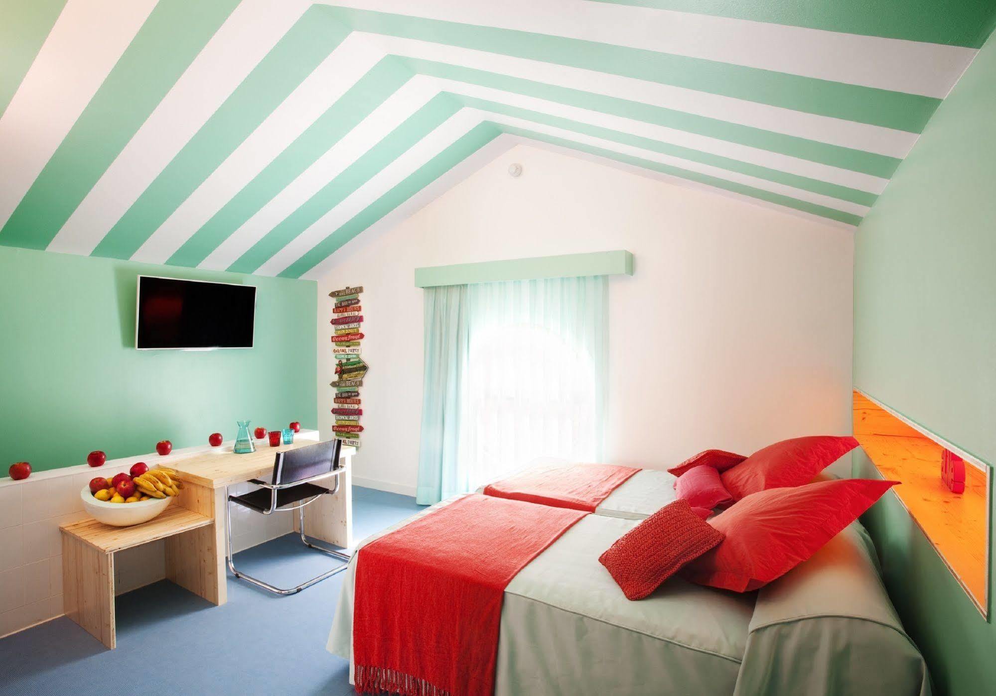 Amistat Beach Hostel Barcelona Kültér fotó