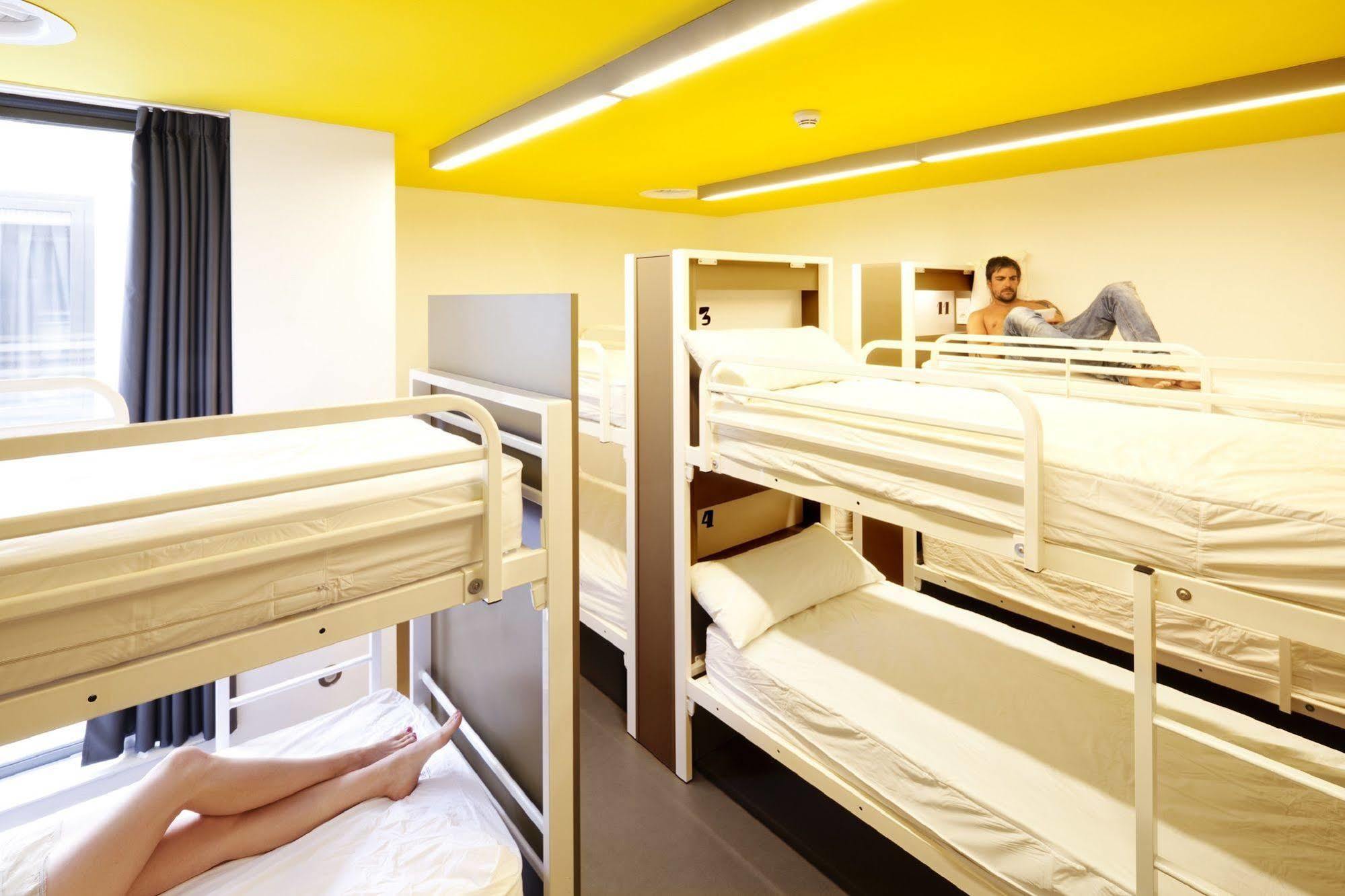 Amistat Beach Hostel Barcelona Kültér fotó