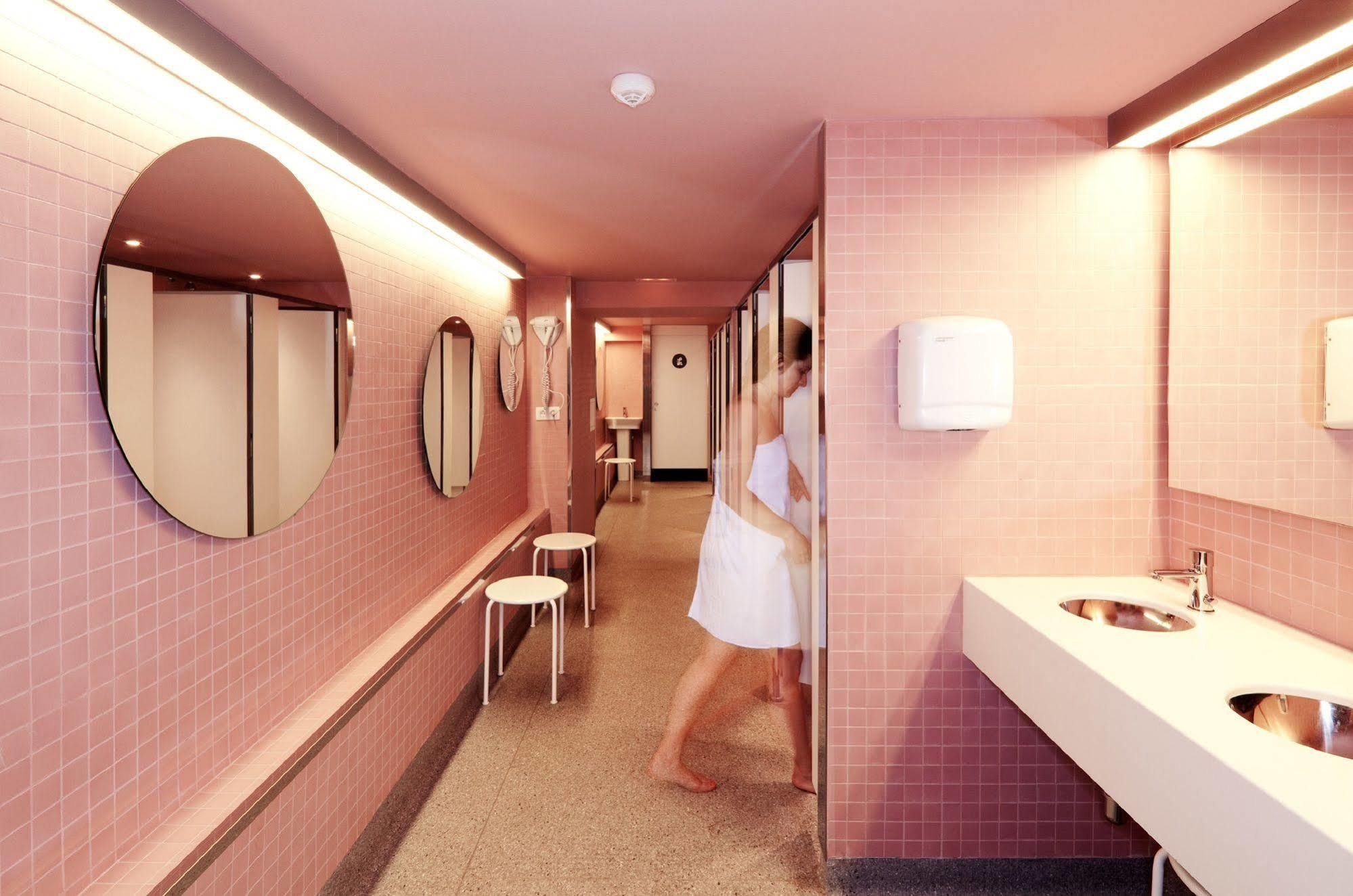 Amistat Beach Hostel Barcelona Kültér fotó