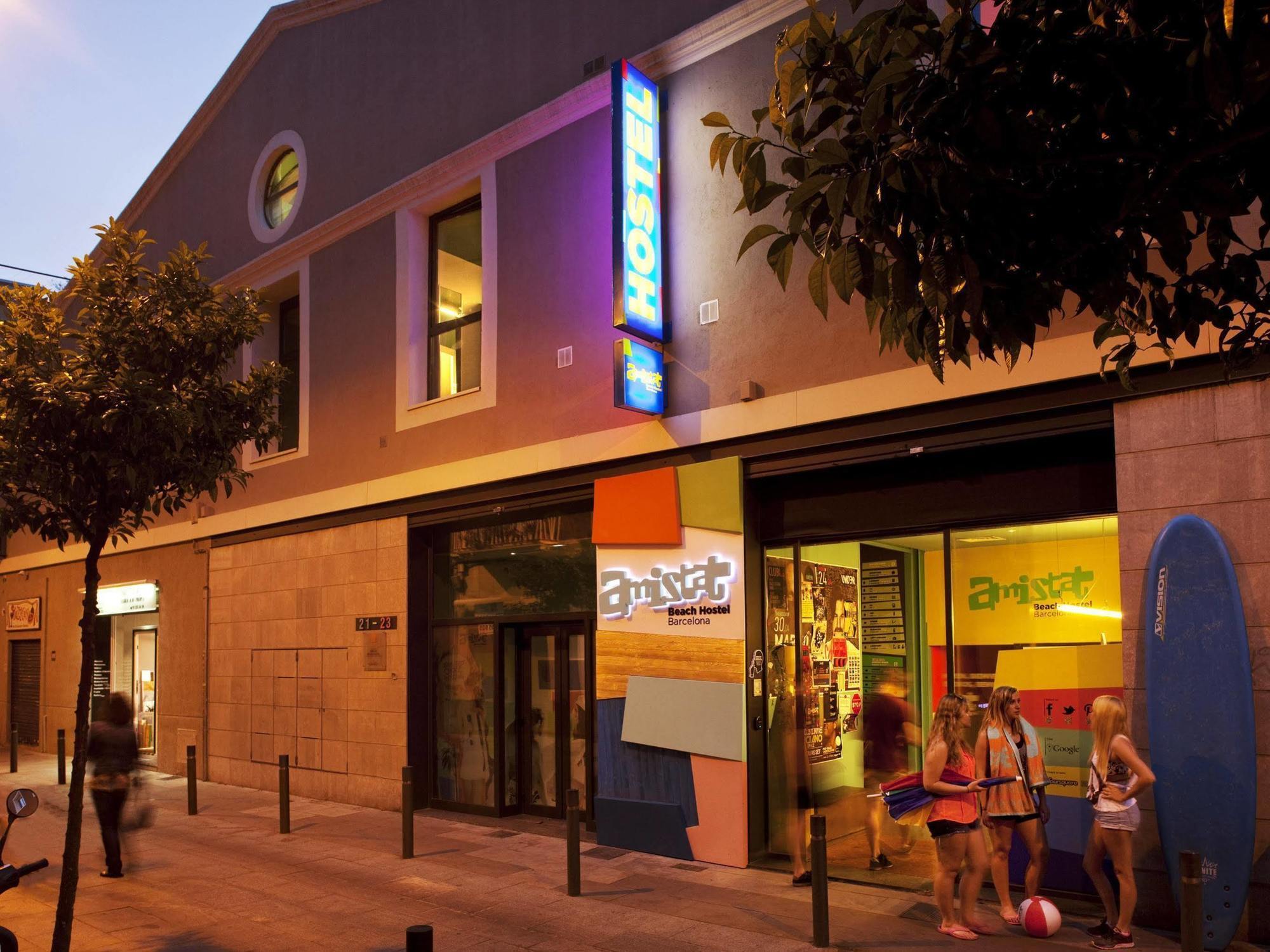Amistat Beach Hostel Barcelona Kültér fotó
