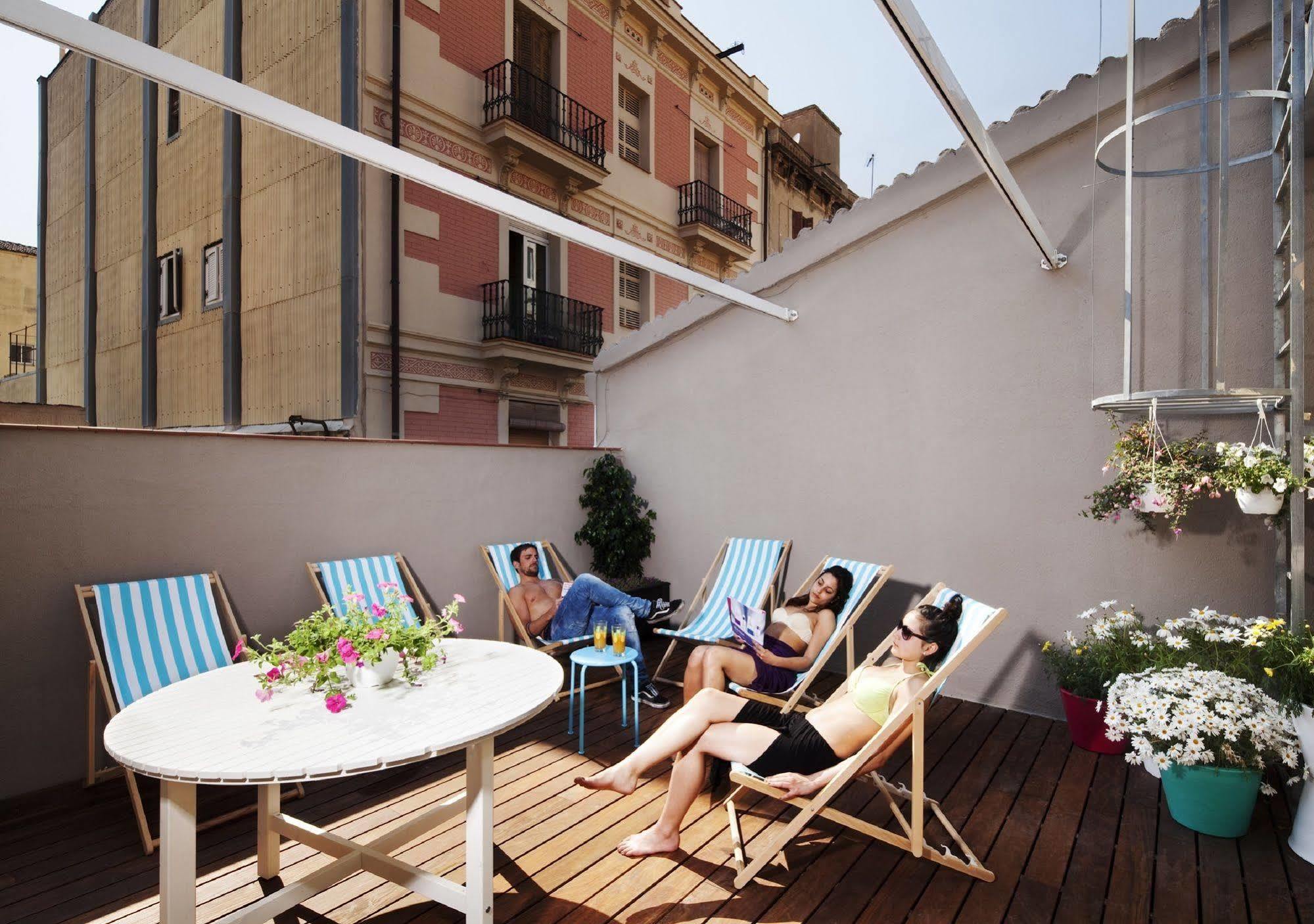 Amistat Beach Hostel Barcelona Kültér fotó