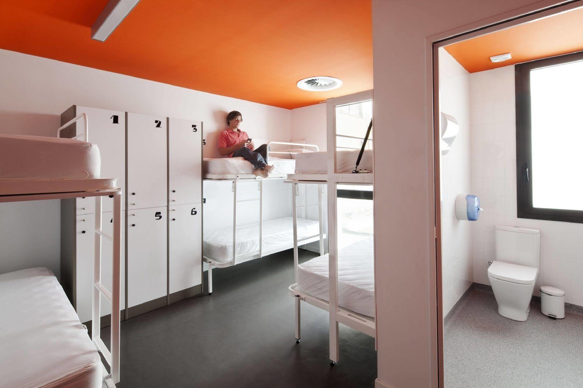 Amistat Beach Hostel Barcelona Kültér fotó