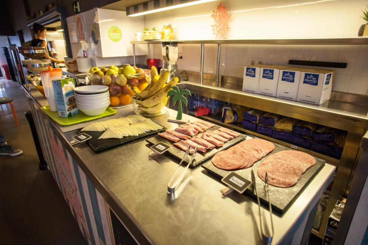 Amistat Beach Hostel Barcelona Kültér fotó